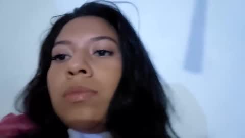 Luzbell online show from December 2025 05:38:02 AM