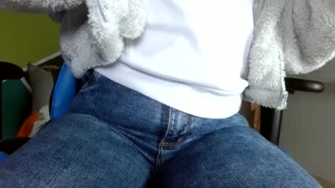 Snapshot of luzzy_cam chatting on December 2024 11:16:02 PM luzzy  I hope your visit and that we manage to get very hot online show from December 2024 11:16:02 PM