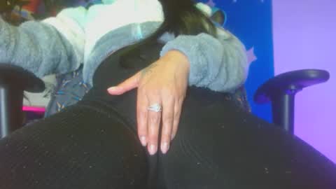 luzzy  I hope your visit and that we manage to get very hot online show from December 2025 12:29:01 AM