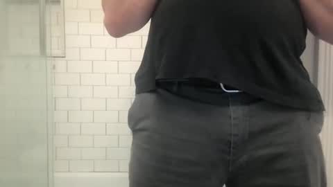 lvguynextdoor440656 online show from December 2025 01:32:02 AM