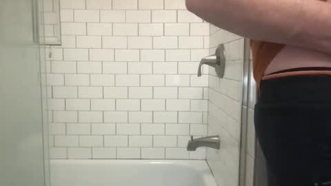 lvguynextdoor440656 online show from March 2026 04:18:01 AM