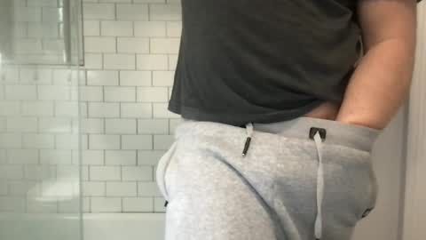 lvguynextdoor440656 online show from April 2026 04:23:01 PM