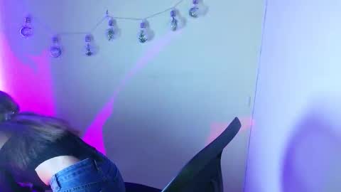 Call me Lia  online show from January 2026 08:33:01 PM