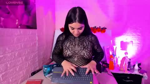 Snapshot of lyaa_collins_ chatting on September 2025 12:05:02 PM Lya online show from September 2025 12:05:02 PM