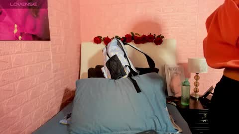 Lya   online show from January 2026 12:09:02 PM