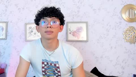 Lyan online show from March 2026 07:42:01 PM