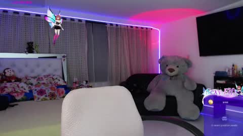 Lyann  online show from May 2026 02:18:01 AM