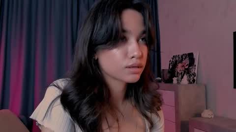 Snapshot of lyanna_tale chatting on October 2025 08:32:02 PM Lyanna online show from October 2025 08:32:02 PM