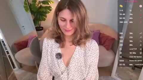 lychee__chan online show from June 2026 01:48:01 PM