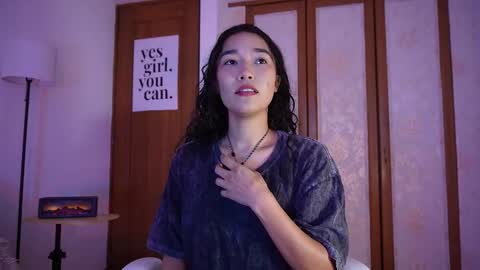 Lyhana Lee online show from November 2025 02:06:01 PM