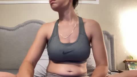 Olivia online show from September 2025 01:51:02 AM