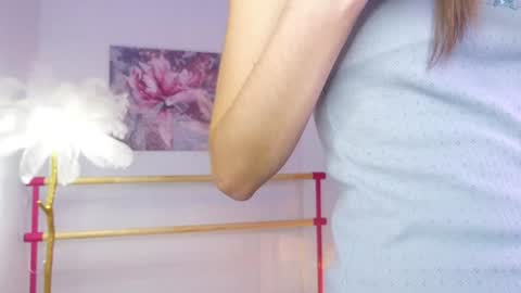 Snapshot of lyly_loveyou chatting on December 2024 05:27:02 AM Lyly online show from December 2024 05:27:02 AM