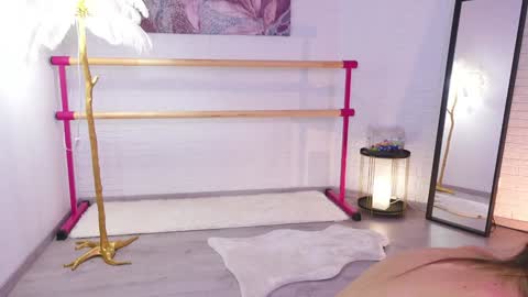 Snapshot of lyly_loveyou chatting on January 2025 08:52:01 AM Lyly online show from January 2025 08:52:01 AM