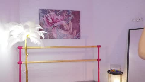 Snapshot of lyly_loveyou chatting on January 2025 05:53:01 AM Lyly online show from January 2025 05:53:01 AM