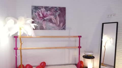 Snapshot of lyly_loveyou chatting on February 2025 05:37:01 AM Lyly online show from February 2025 05:37:01 AM