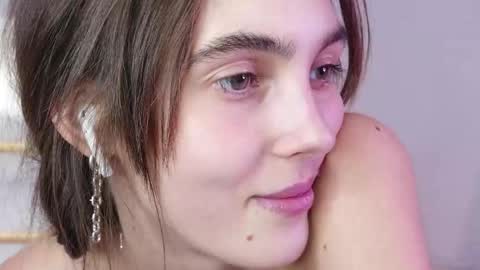 Snapshot of lyly_loveyou chatting on February 2025 12:43:01 PM Lyly online show from February 2025 12:43:01 PM