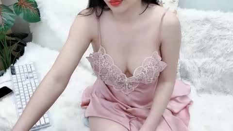 lyly_sweet97 online show from April 2026 11:18:02 PM