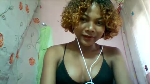 lyndah19 online show from March 2026 07:49:02 AM