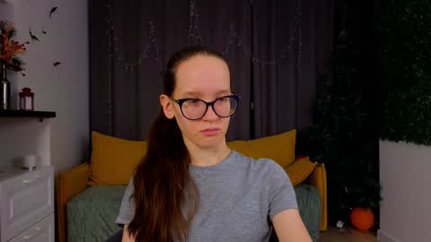 Sara online show from January 2025 04:11:01 PM