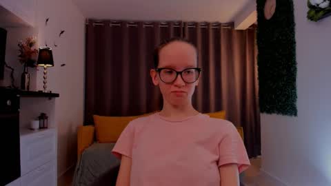 Sara online show from March 2025 07:26:02 PM