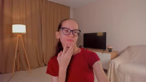 Sara online show from October 2025 04:18:01 PM