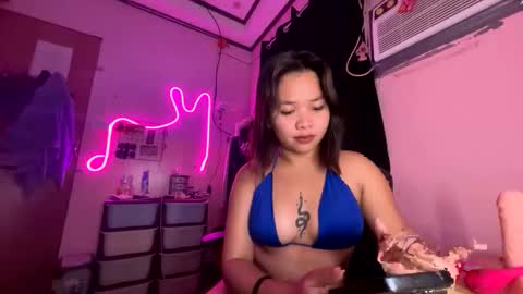 I am Lyn- DONT FORGET TO FOLLOW ME online show from October 2025 07:22:01 PM