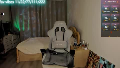 lynne_dawson online show from October 2025 05:08:02 PM