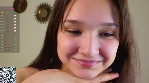 Snapshot of lynngroves chatting on January 2025 10:18:01 PM Lola online show from January 2025 10:18:01 PM