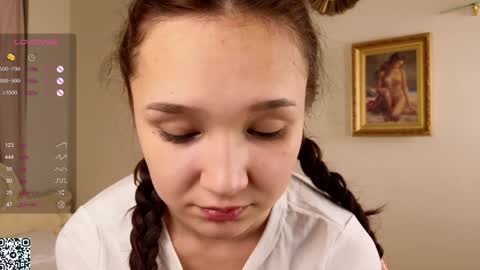 Snapshot of lynngroves chatting on February 2025 06:19:01 PM Lola online show from February 2025 06:19:01 PM