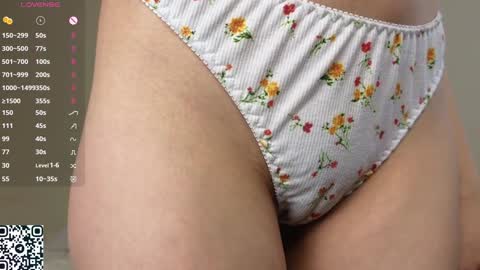 Snapshot of lynngroves chatting on February 2025 08:34:01 PM Lola online show from February 2025 08:34:01 PM