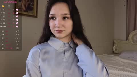 Snapshot of lynngroves chatting on February 2025 06:58:01 PM Lola online show from February 2025 06:58:01 PM