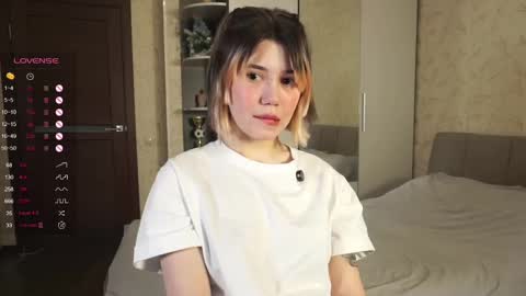 Snapshot of lynngroves chatting on February 2025 07:23:01 AM Lola online show from February 2025 07:23:01 AM