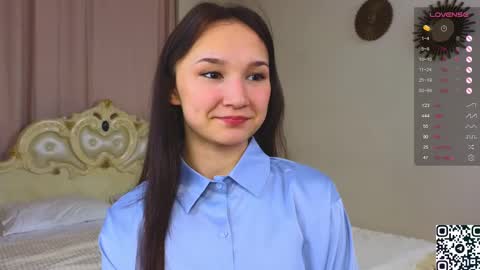 Snapshot of lynngroves chatting on February 2025 06:01:02 PM Lola online show from February 2025 06:01:02 PM