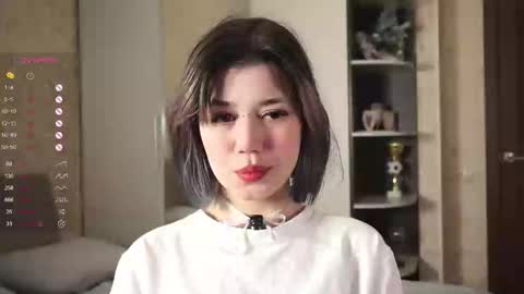 Snapshot of lynngroves chatting on February 2025 07:15:02 AM Lola online show from February 2025 07:15:02 AM