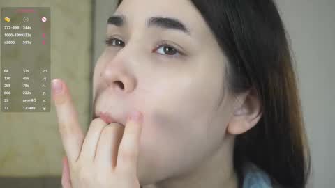 Snapshot of lynngroves chatting on October 2025 04:40:02 AM Lola online show from October 2025 04:40:02 AM