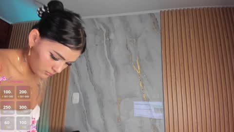    VIVIANA    online show from February 2025 07:41:01 AM