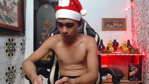 Snapshot of lyubovmoya3 chatting on December 2024 09:56:02 AM SWEETPINOY online show from December 2024 09:56:02 AM