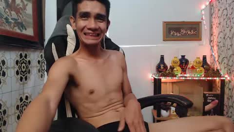 Snapshot of lyubovmoya3 chatting on December 2024 06:03:02 AM SWEETPINOY online show from December 2024 06:03:02 AM