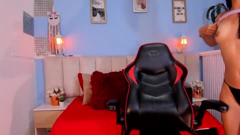 Lizzy smith  online show from December 2024 01:52:02 AM