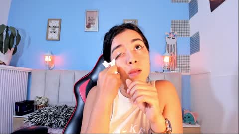 Lizzy smith  online show from January 2025 01:42:01 AM