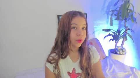 Snapshot of m1lk_choc chatting on November 2025 04:06:01 PM Mila online show from November 2025 04:06:01 PM