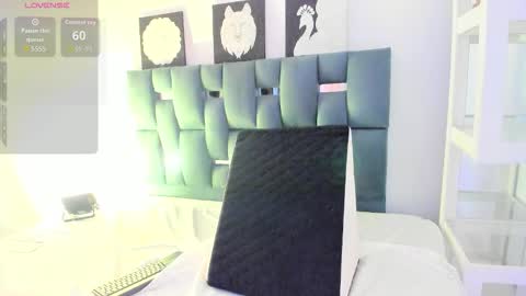 Snapshot of m1lk_choc chatting on February 2026 08:05:01 PM Mila online show from February 2026 08:05:01 PM