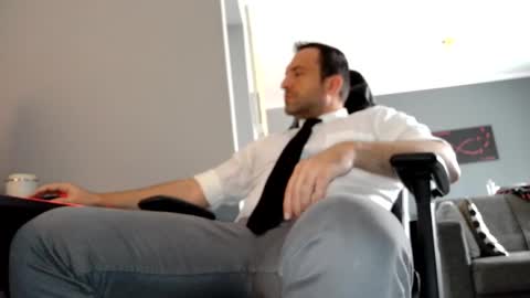 Snapshot of m4st3r_0f_d0m1n4nc3 chatting on February 2025 10:49:02 AM ready to cum online show from February 2025 10:49:02 AM