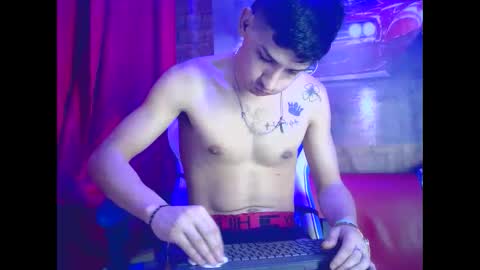 itgram pezlo josue online show from December 2024 02:09:02 AM