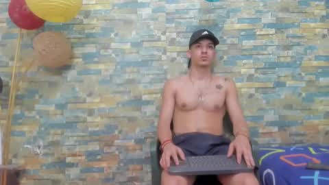 itgram pezlo josue online show from January 2025 03:48:02 AM