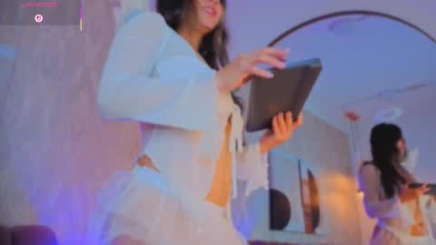 Maca online show from October 2025 11:33:02 AM