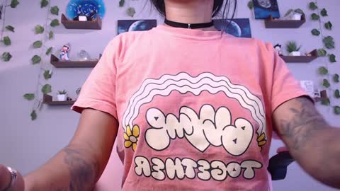 Snapshot of macey_hairy chatting on January 2025 12:32:02 PM Macey Elliot Modelo Independiente online show from January 2025 12:32:02 PM