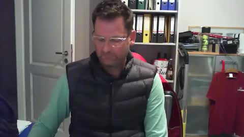 macfly67 online show from January 2025 09:15:01 PM