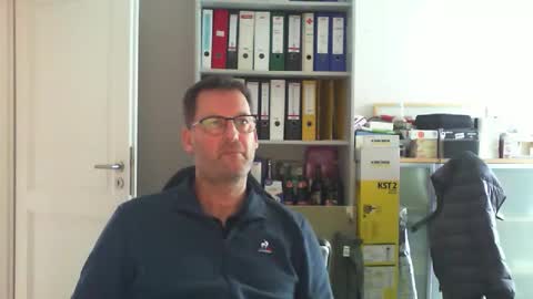 macfly67 online show from October 2025 12:50:01 PM