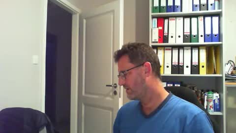 Snapshot of macfly67 chatting on May 2026 07:33:01 PM macfly67 online show from May 2026 07:33:01 PM